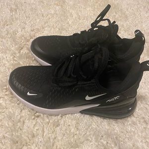 Brand new Nike 270